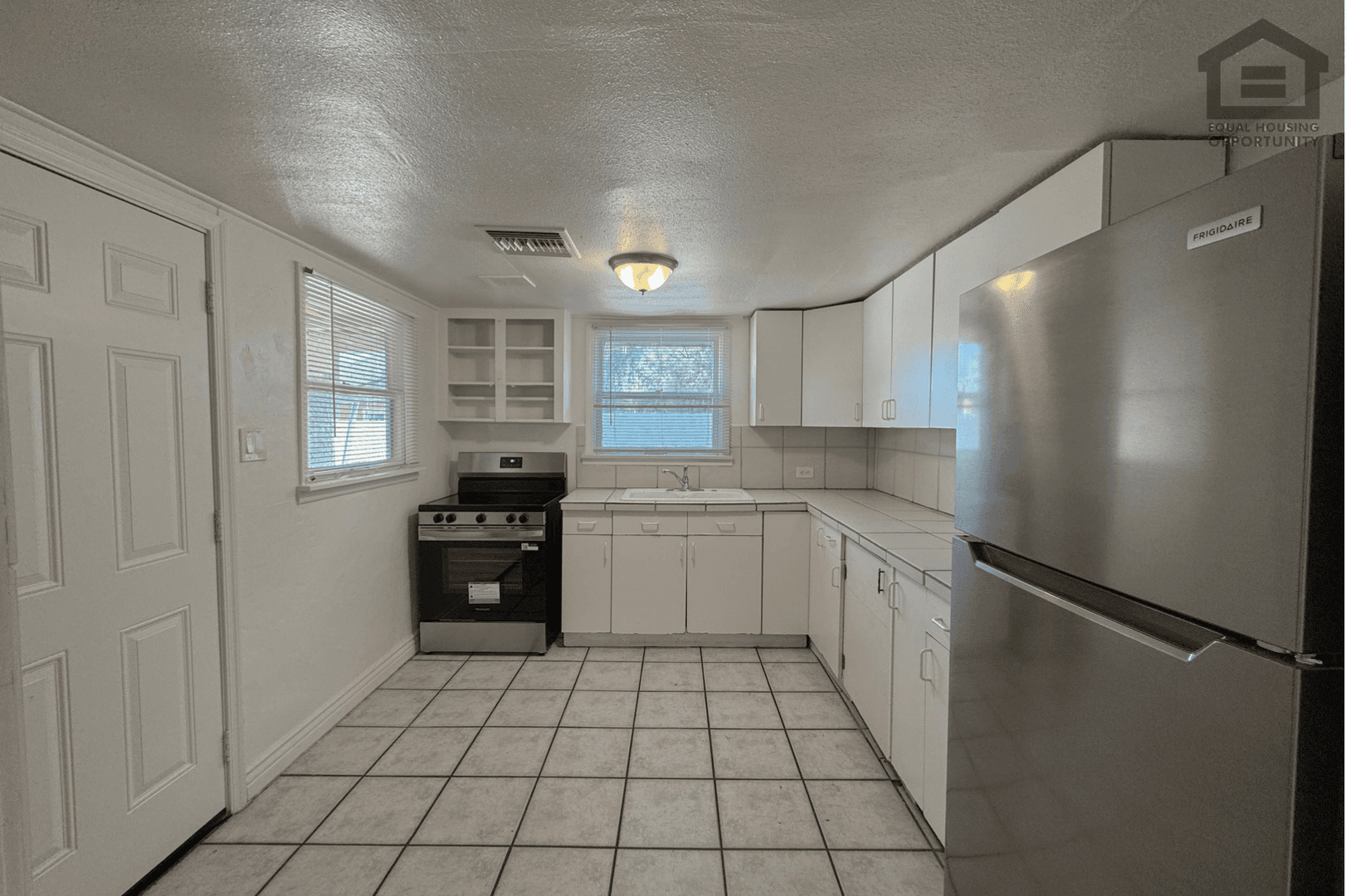 Phoenix House: 308 E Vogel Ave Apt 2