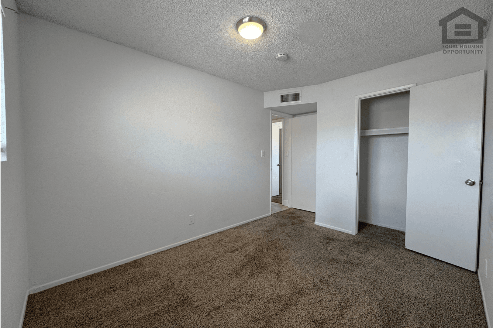 Chandler House: 936 E Flint St