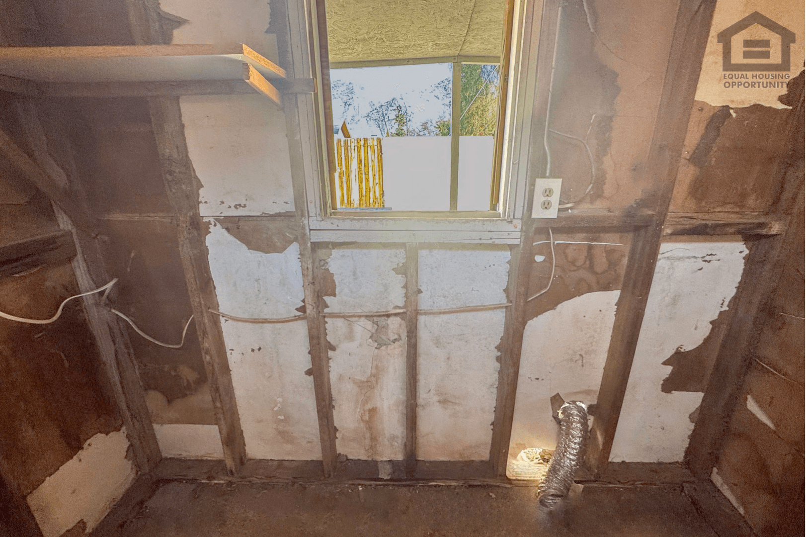 Phoenix House: 308 E Vogel Ave Apt 2