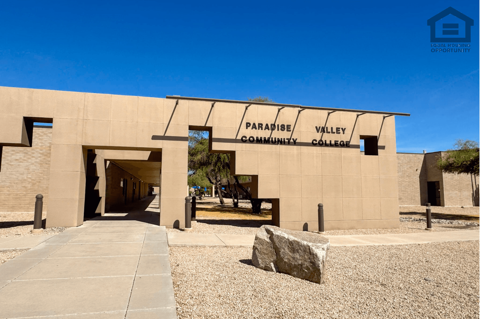 Phoenix Apartment: 15605 N 29th St
