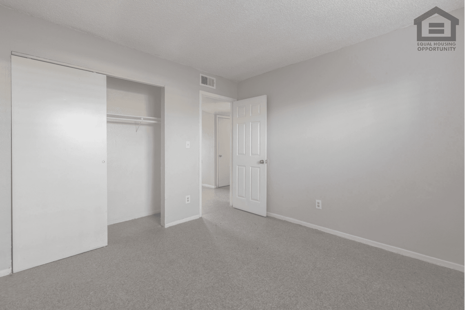 Phoenix Apartment: 15605 N 29th St