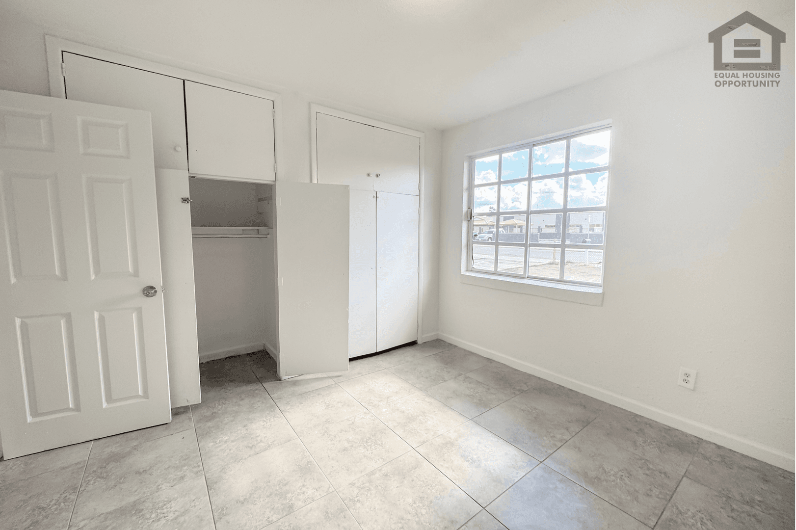 Phoenix House: 3422 E Culver St