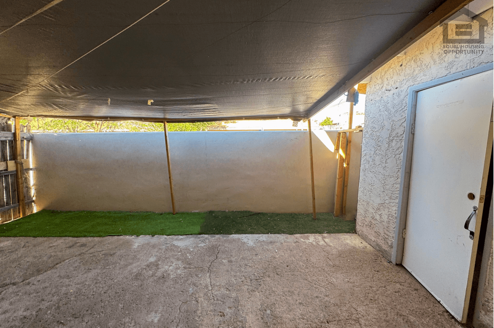 Phoenix House: 308 E Vogel Ave Apt 2