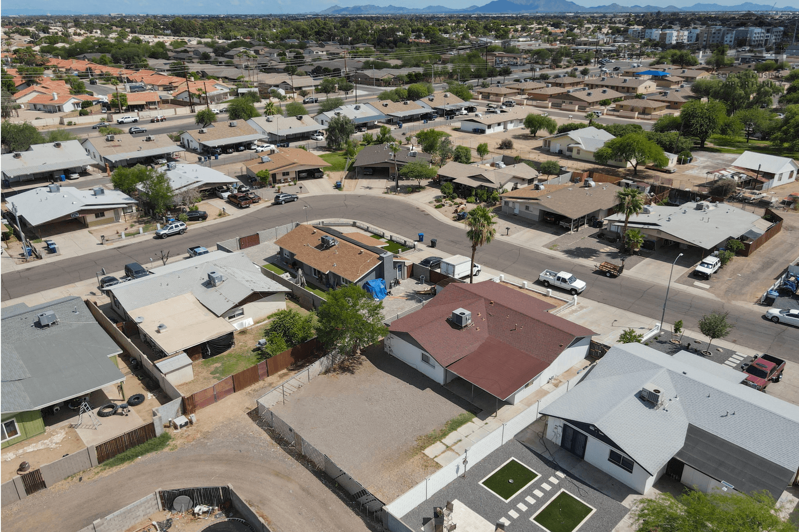 Chandler House: 936 E Flint St