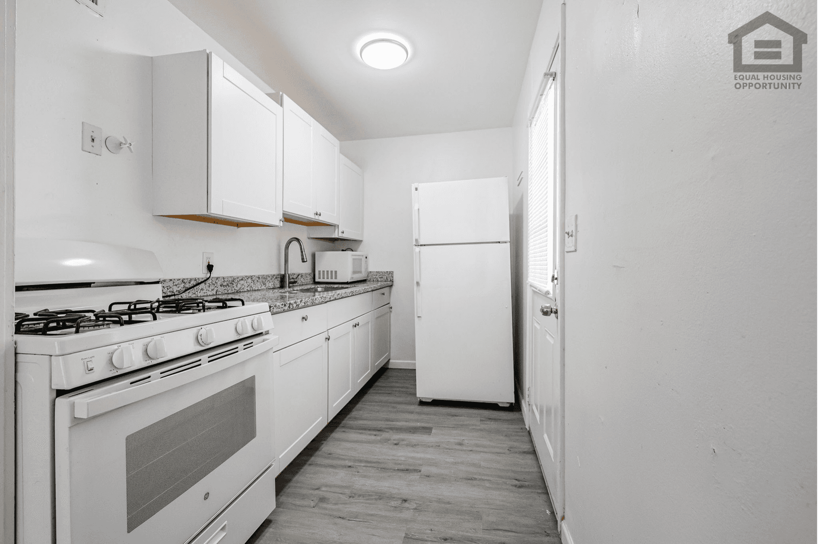 Phoenix Apartment: 3315 E Cambridge Ave