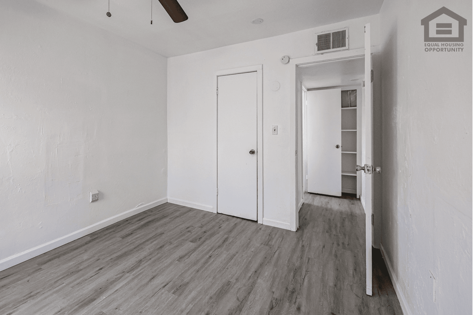 Phoenix Apartment: 3315 E Cambridge Ave