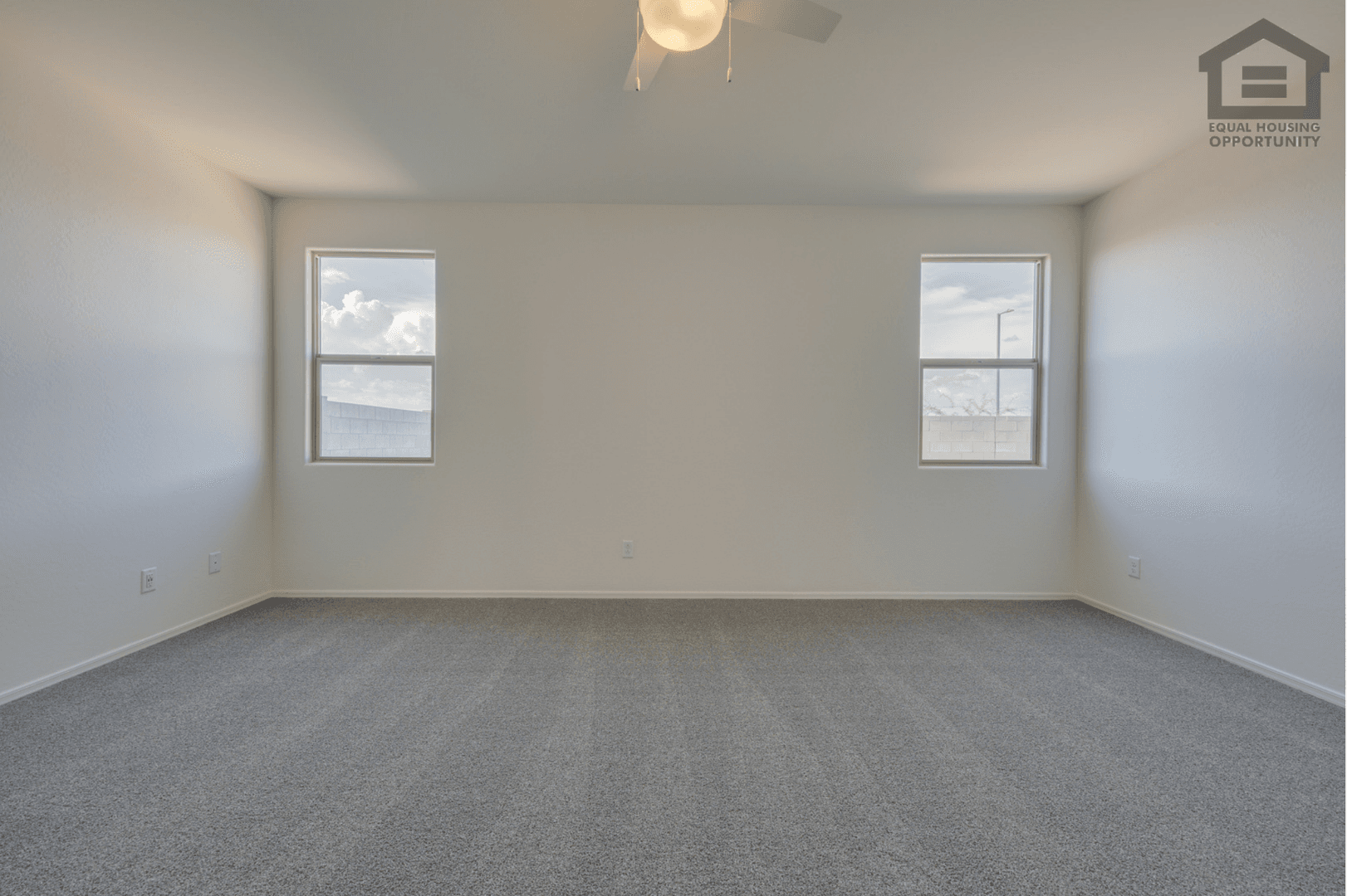 Glendale House: 12338 W Belmont Ave