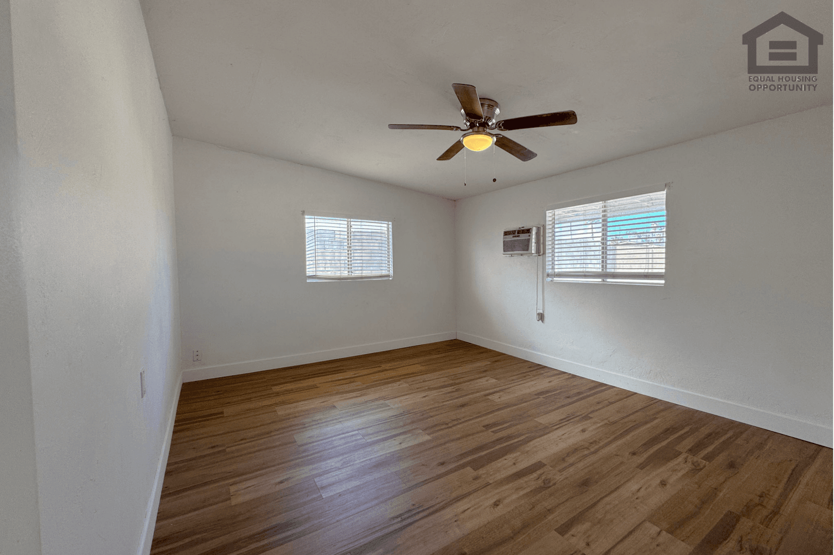 Chandler House: 936 E Flint St
