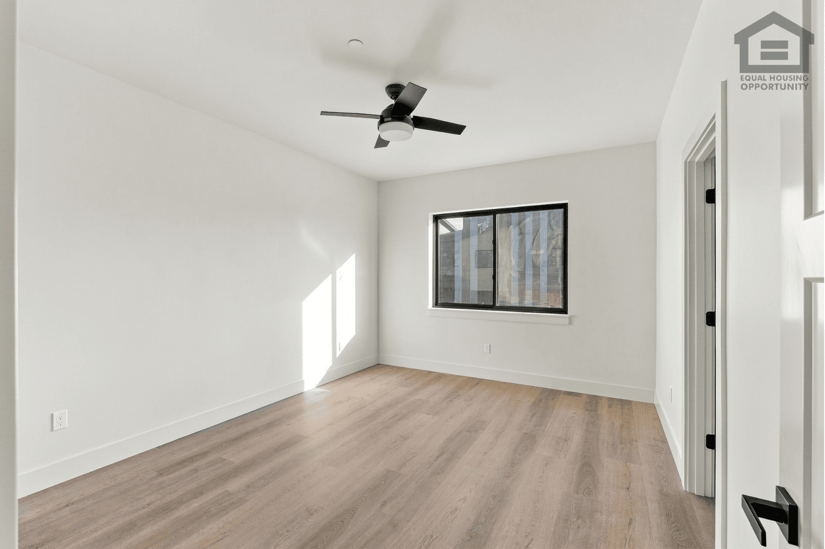 Redmond Apartment: 2035 SW Umatilla Ave