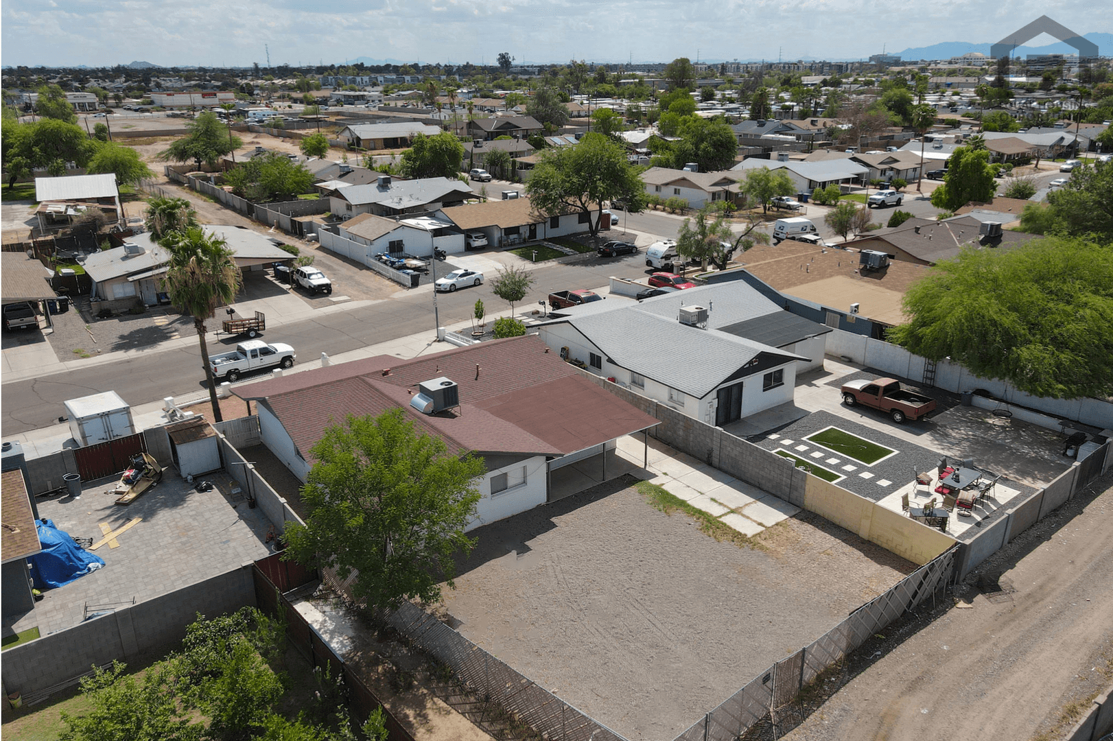 Chandler House: 936 E Flint St