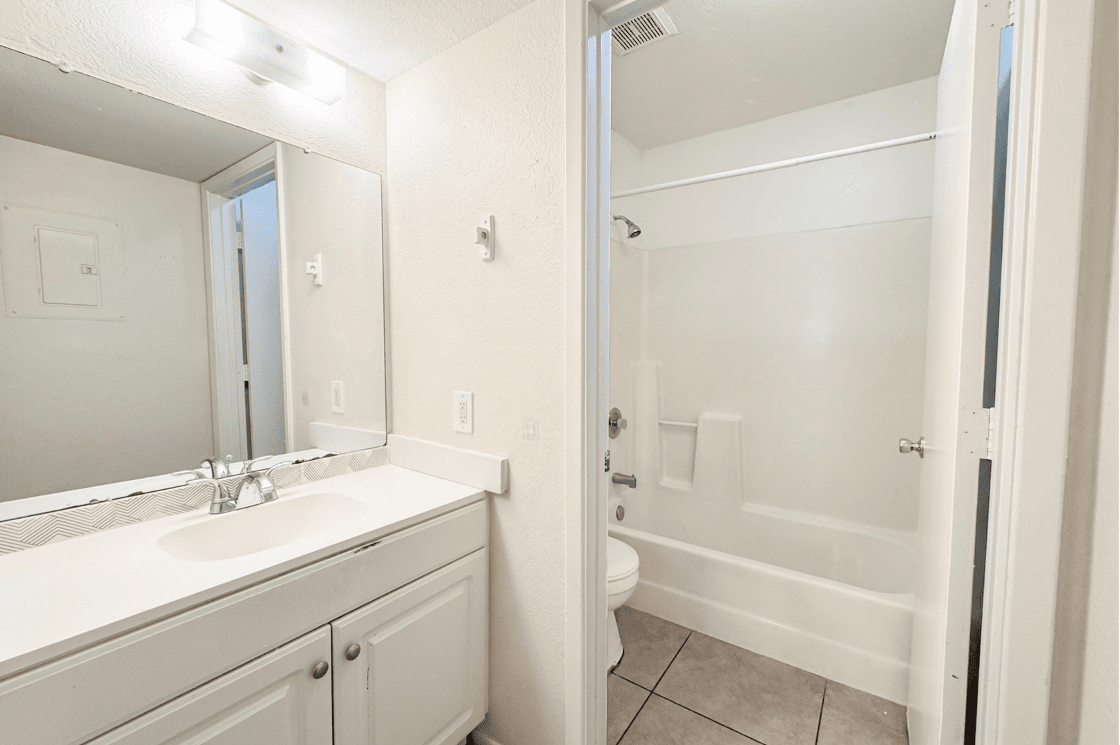 Mesa Apartment: 2650 E McKellips Rd