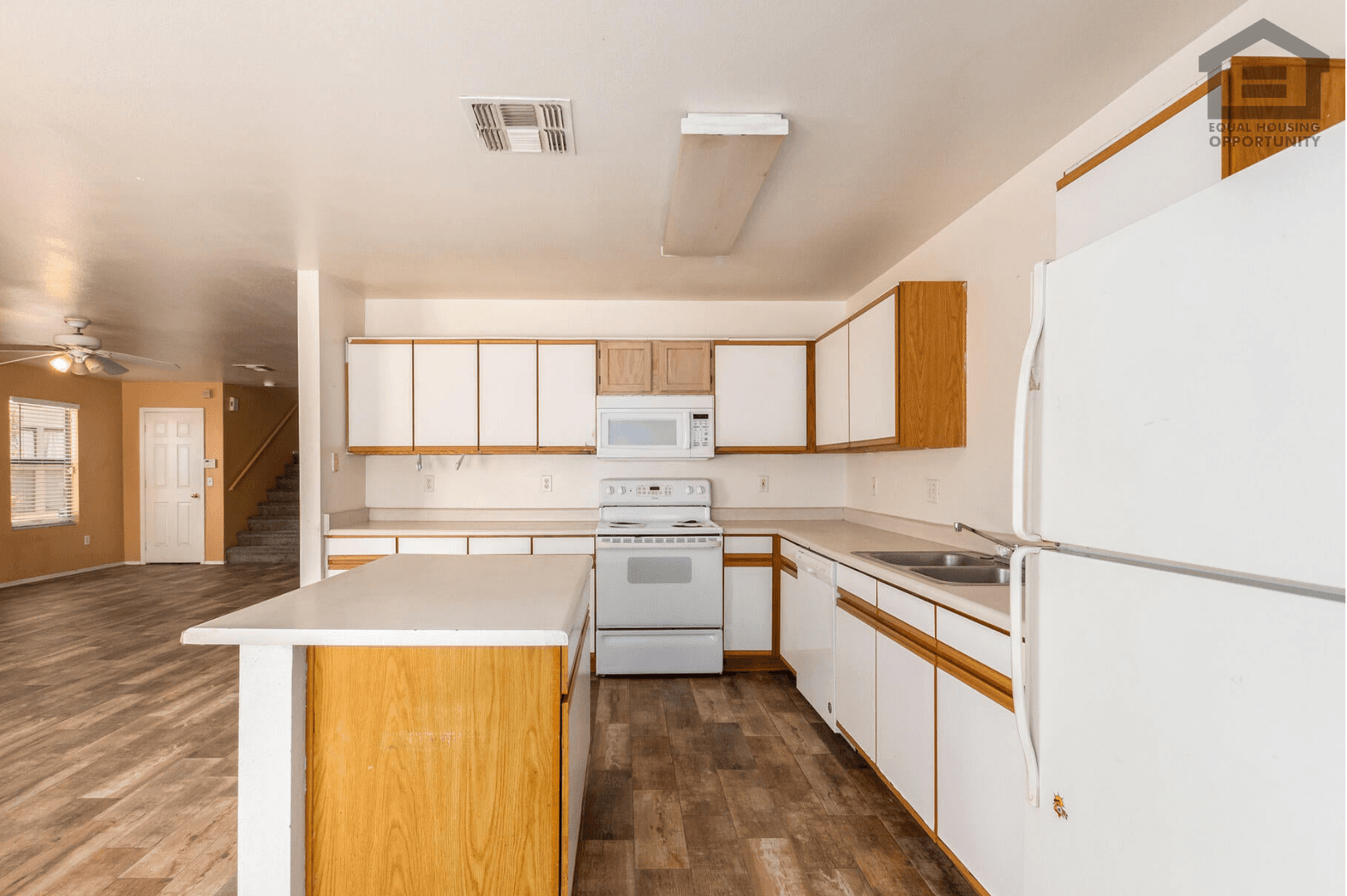 El Mirage House: 11762 W Main St