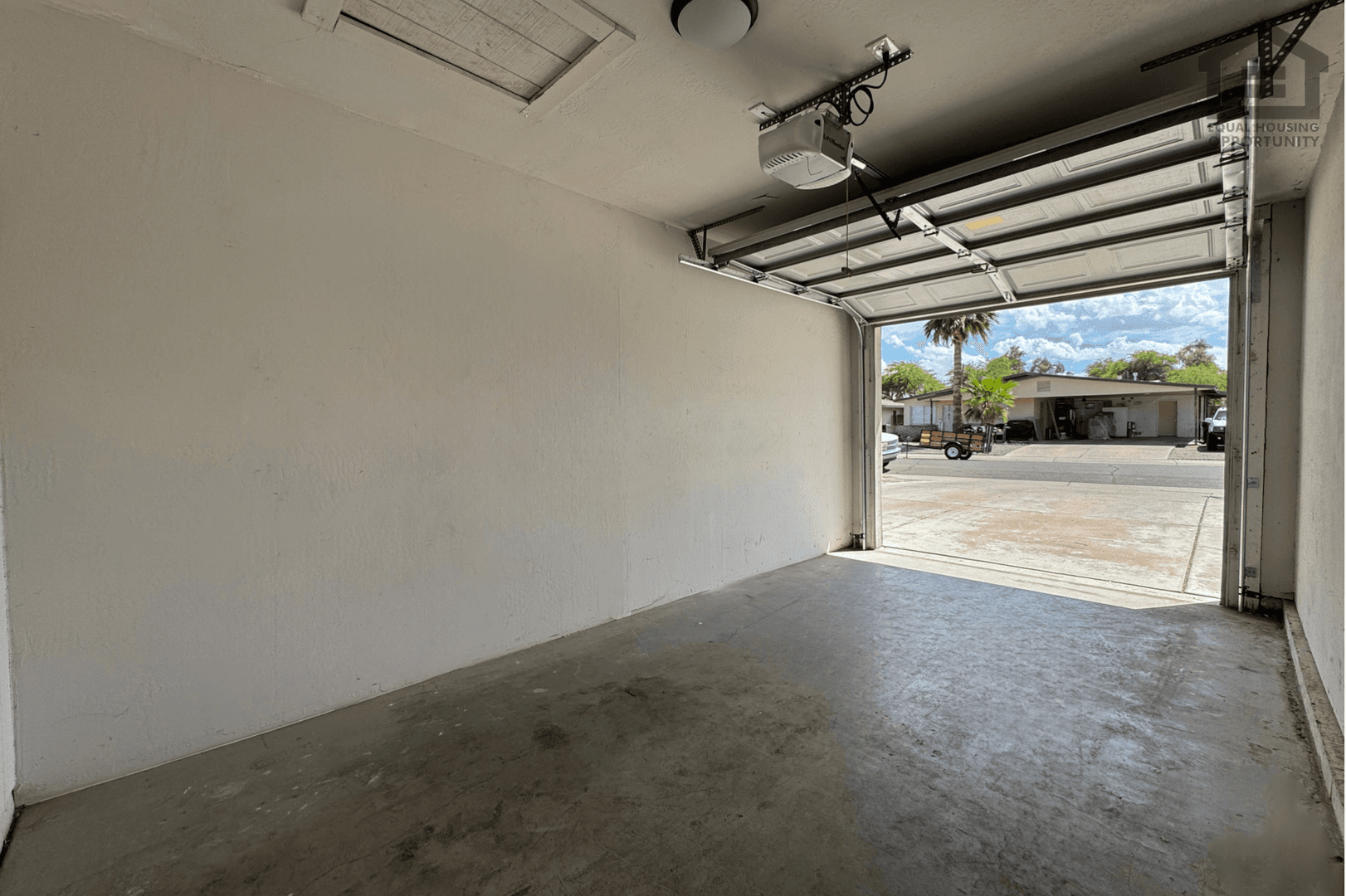 Chandler House: 936 E Flint St