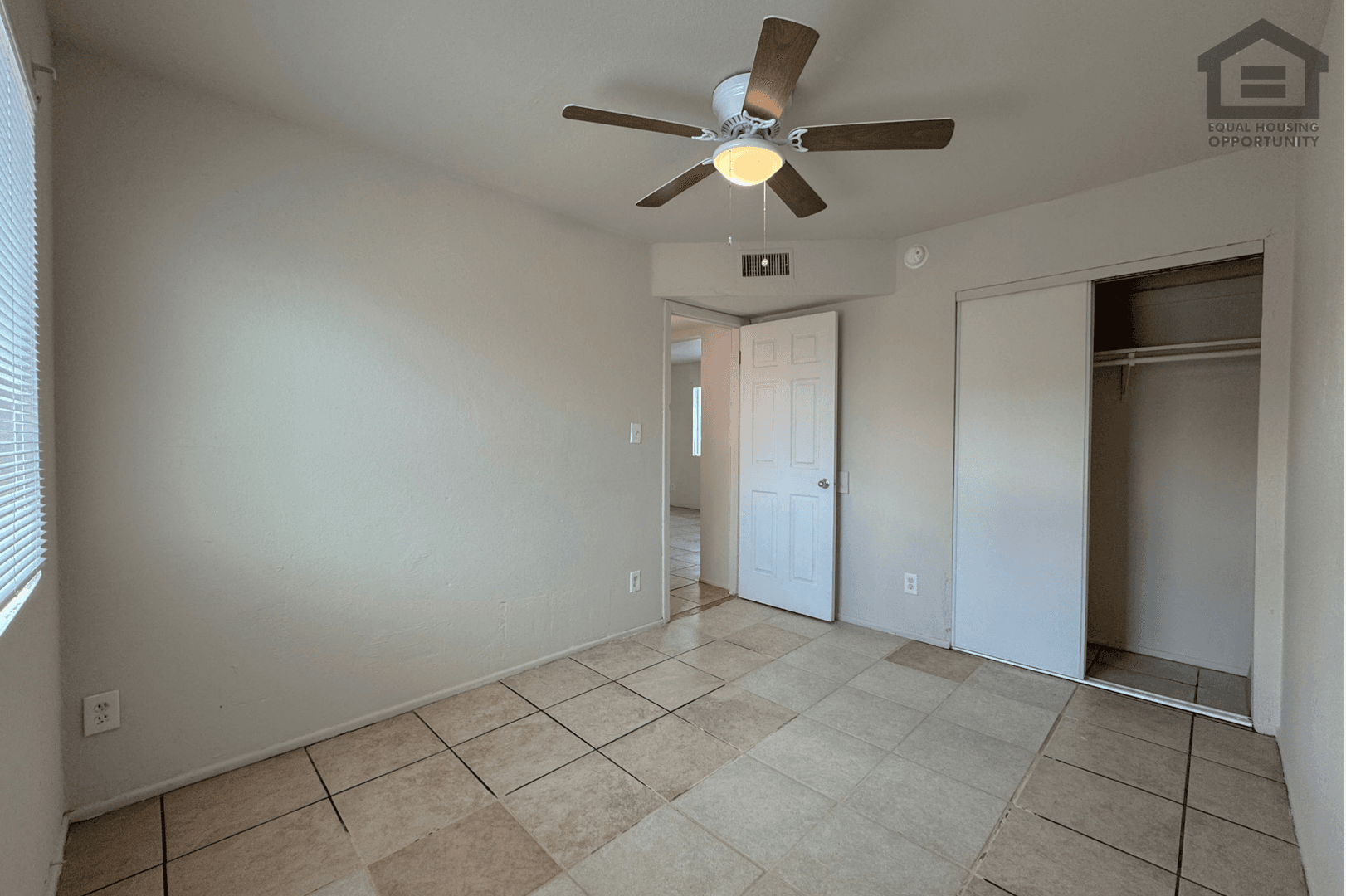 Phoenix Apartment: 641 N 30th St