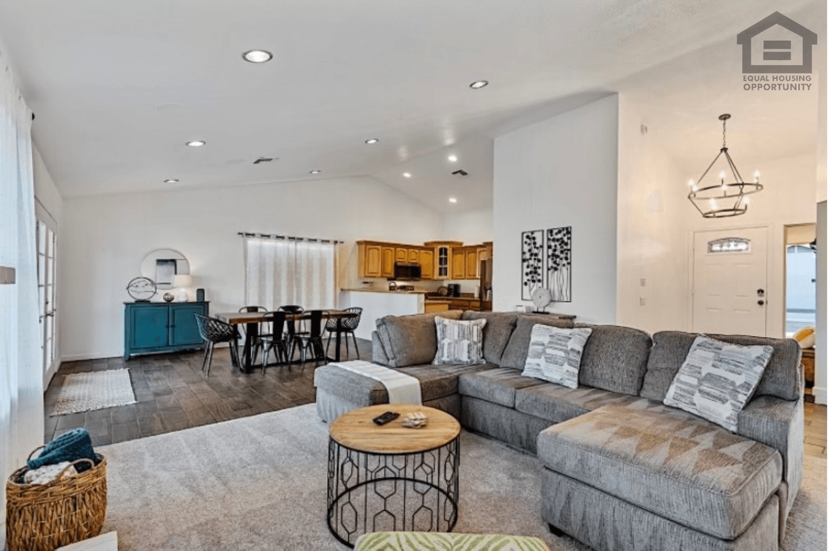 Phoenix House: 1 W Piute Ave
