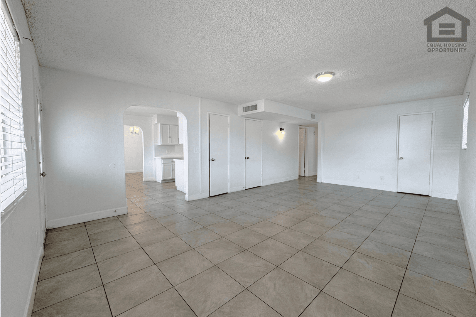 Chandler House: 936 E Flint St