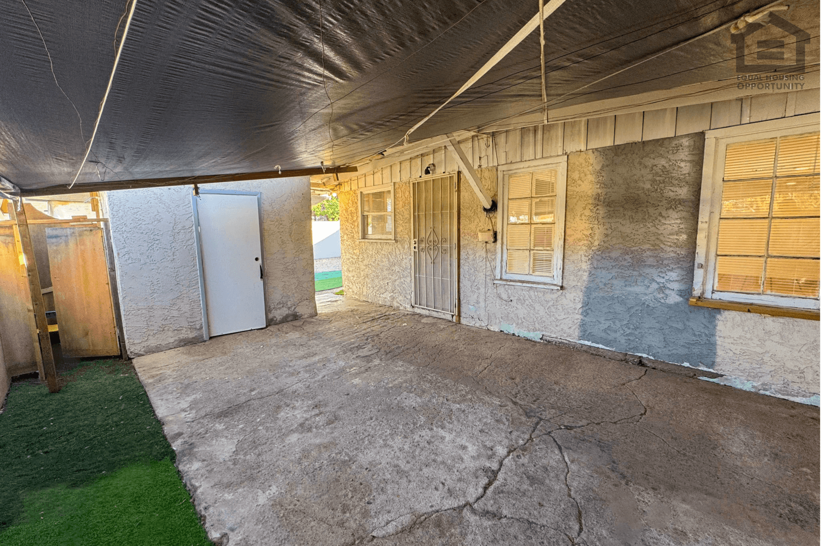 Phoenix House: 308 E Vogel Ave Apt 2
