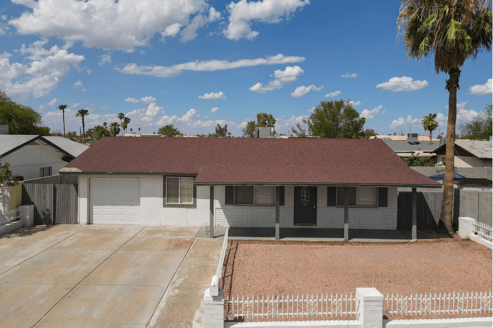 Chandler House: 936 E Flint St