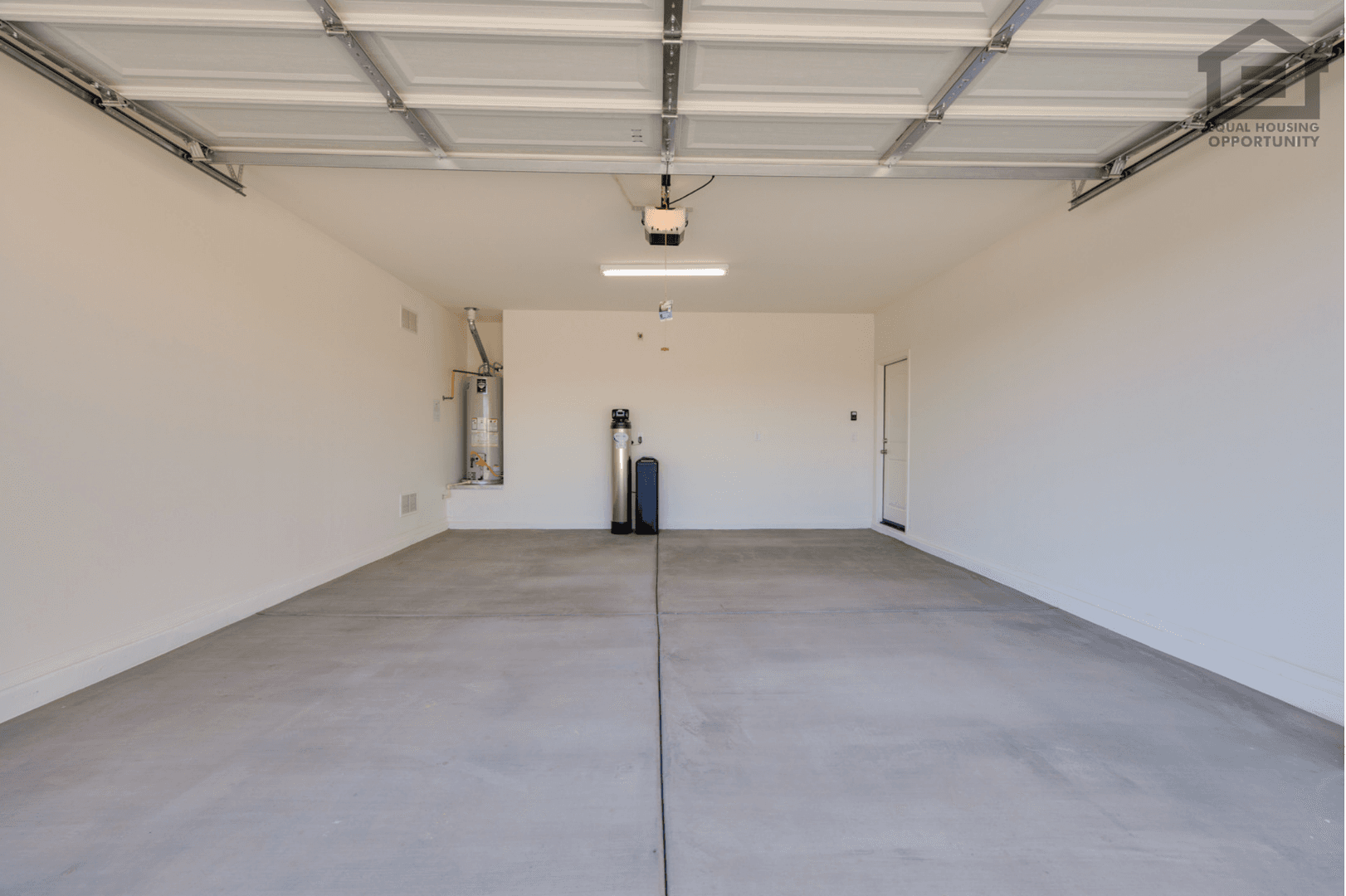 Glendale House: 12338 W Belmont Ave