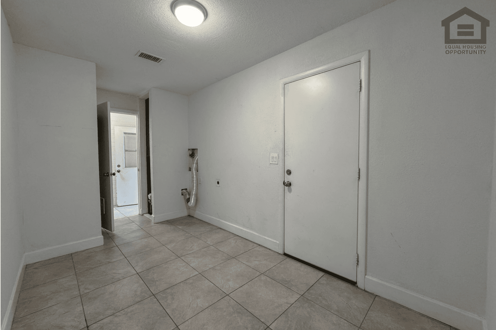 Chandler House: 936 E Flint St