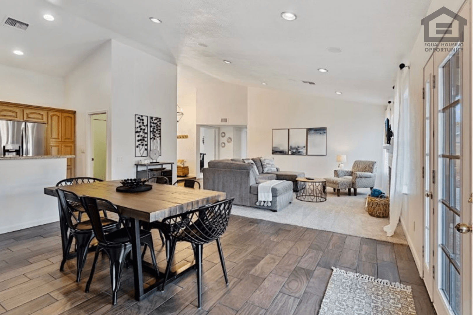 Phoenix House: 1 W Piute Ave