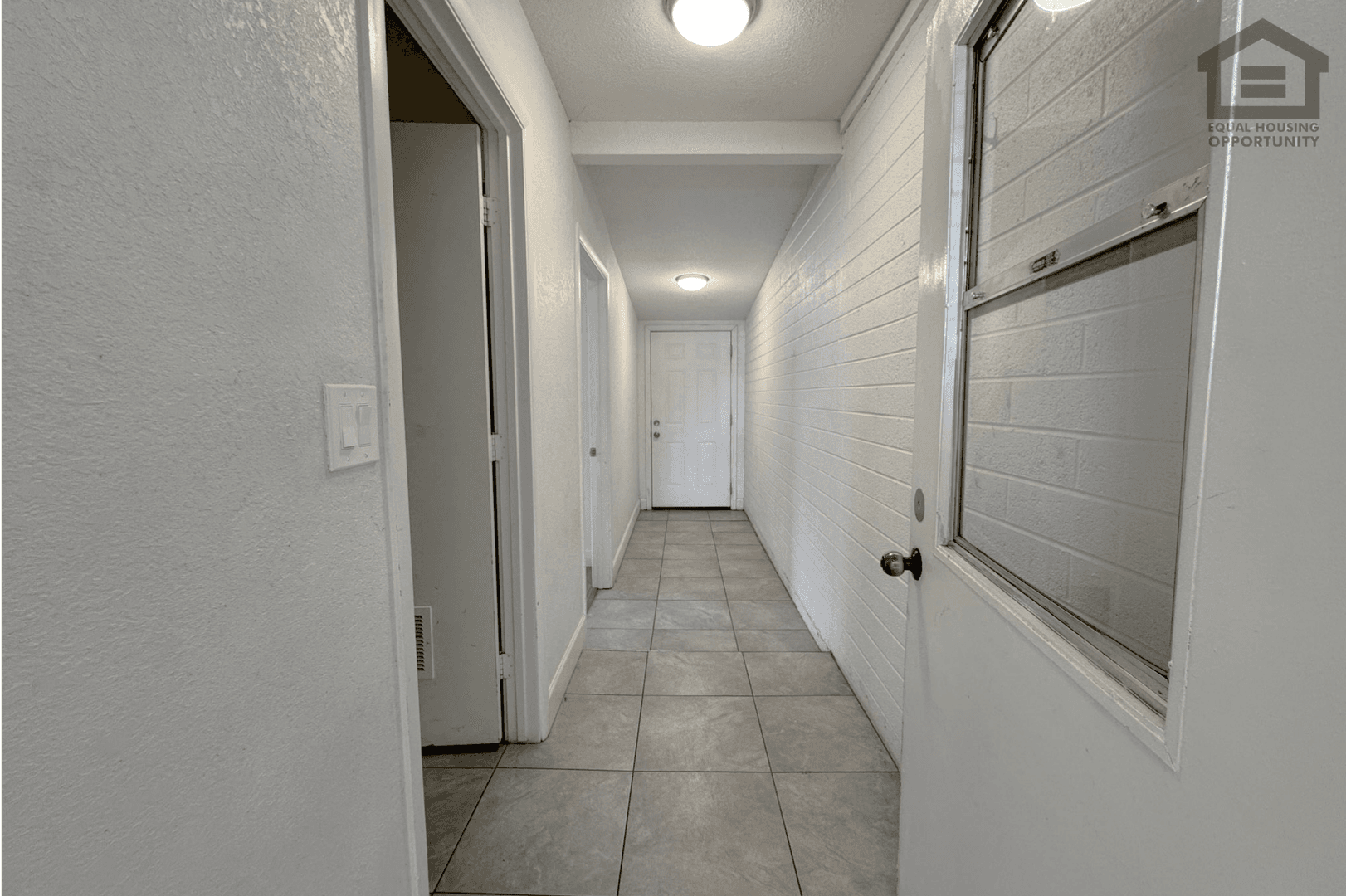 Chandler House: 936 E Flint St