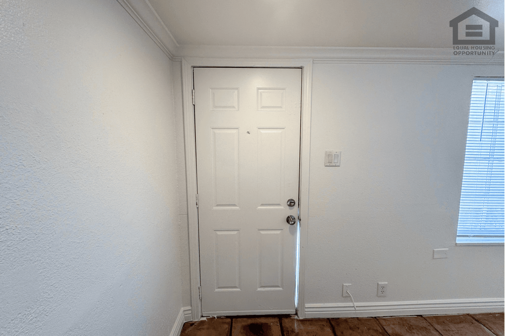 Phoenix House: 308 E Vogel Ave Apt 2
