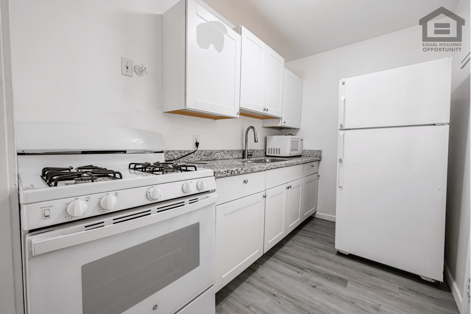 Phoenix Apartment: 3315 E Cambridge Ave