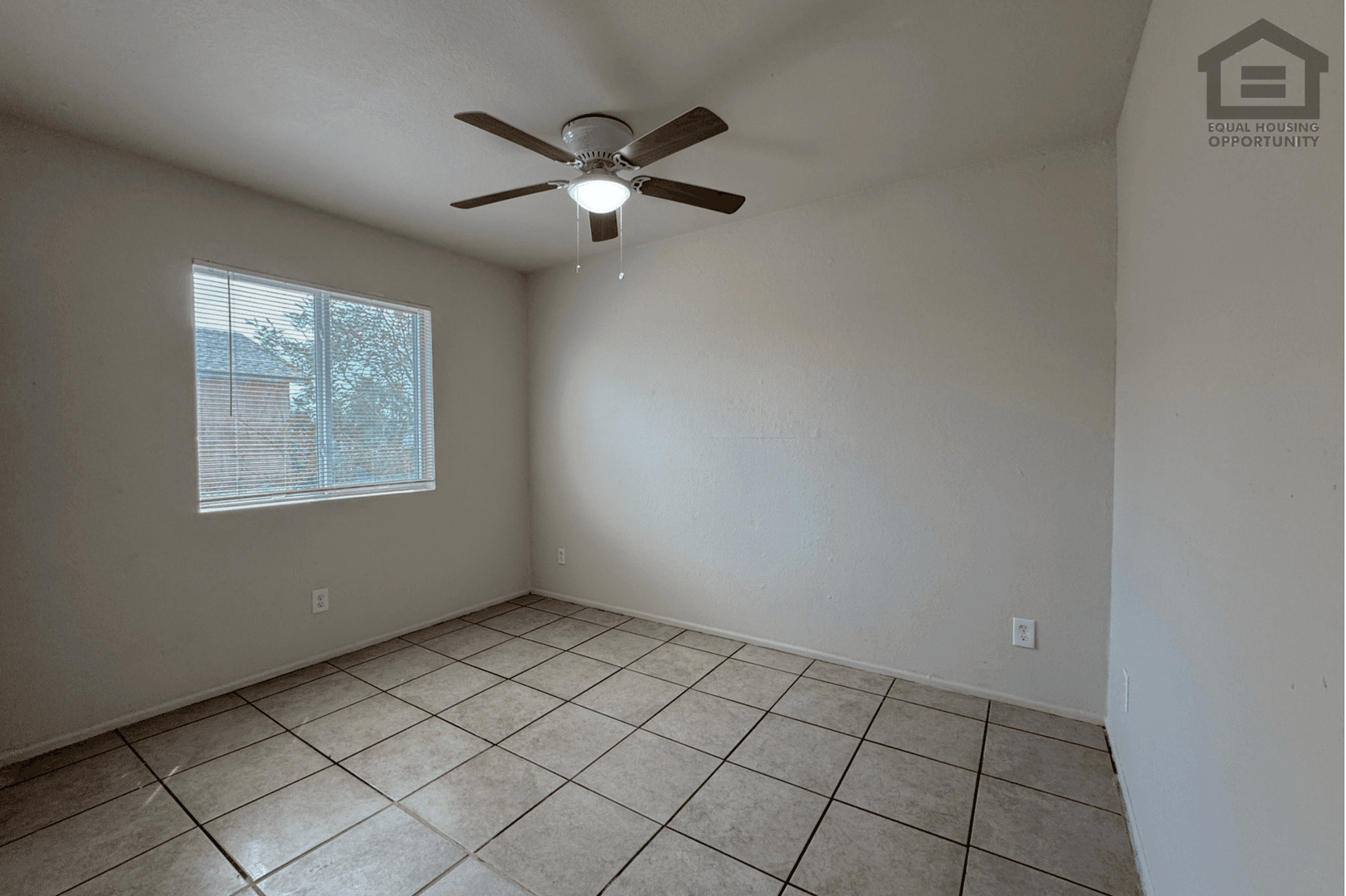 Phoenix Apartment: 641 N 30th St