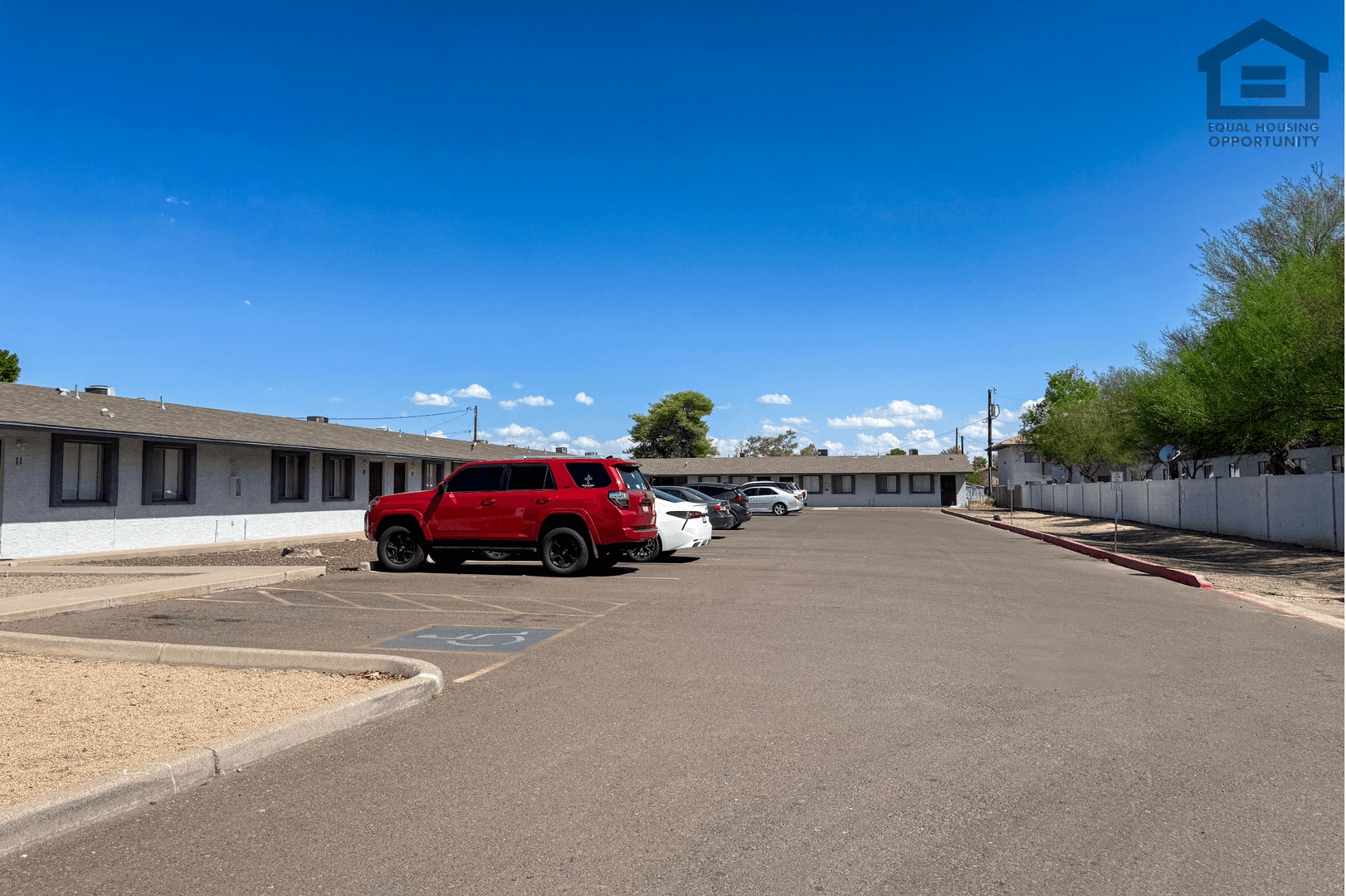 Phoenix Apartment: 15605 N 29th St