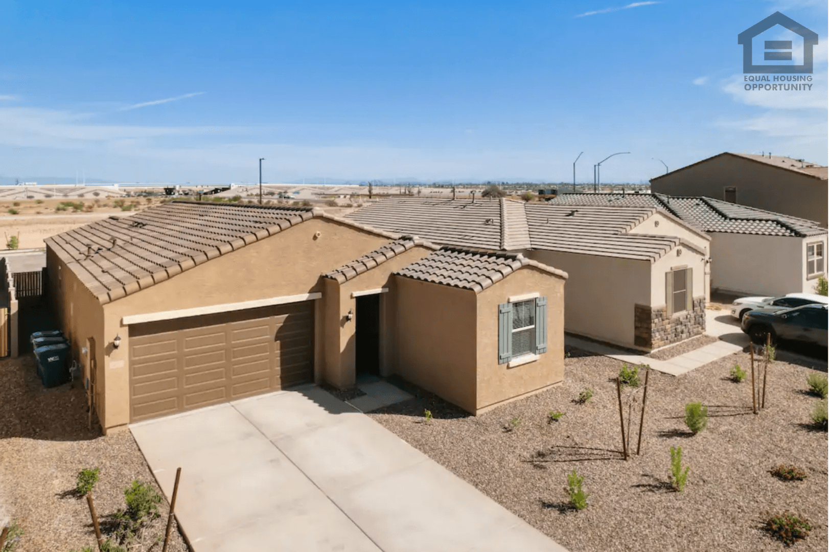 Glendale House: 12338 W Belmont Ave