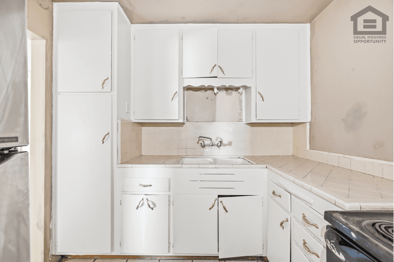 Phoenix House: 6532 N 19th Dr