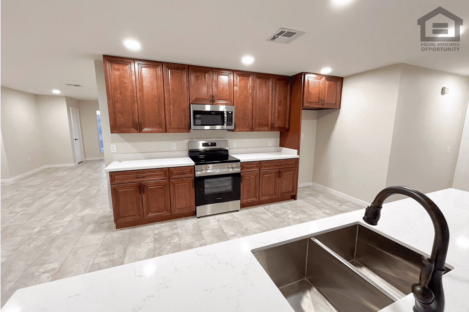 Sun City West House: 20210 N 124th Dr