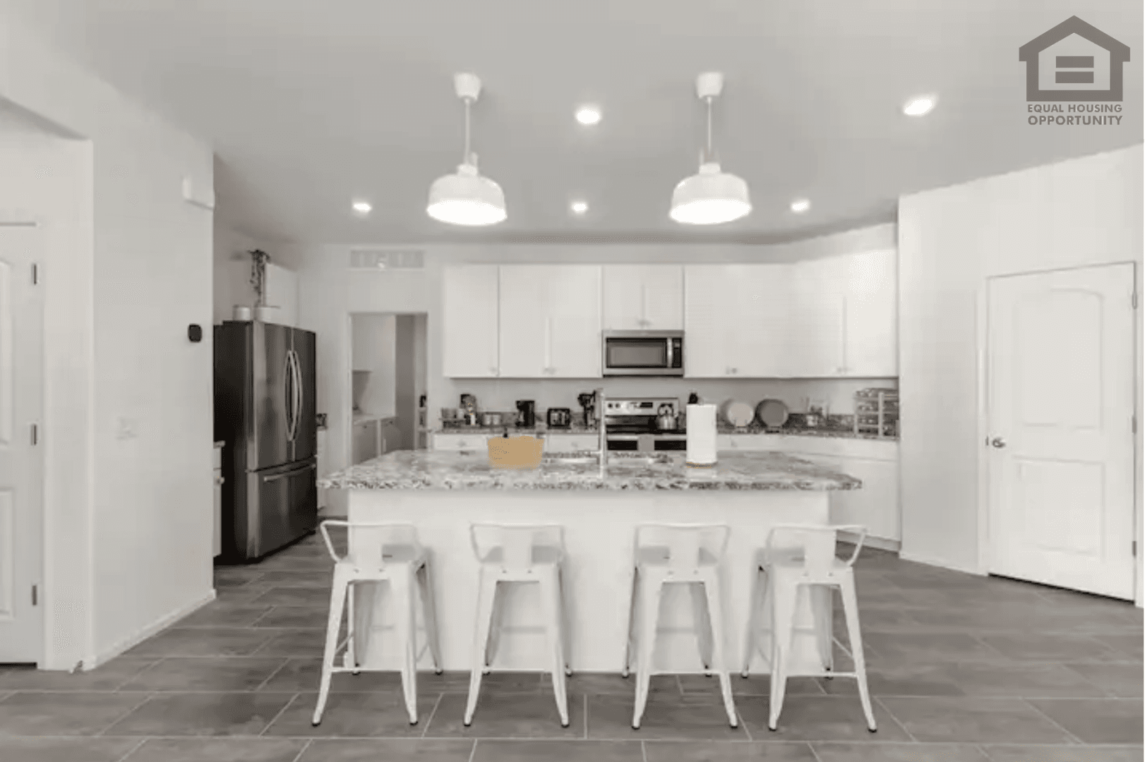 Glendale House: 12338 W Belmont Ave