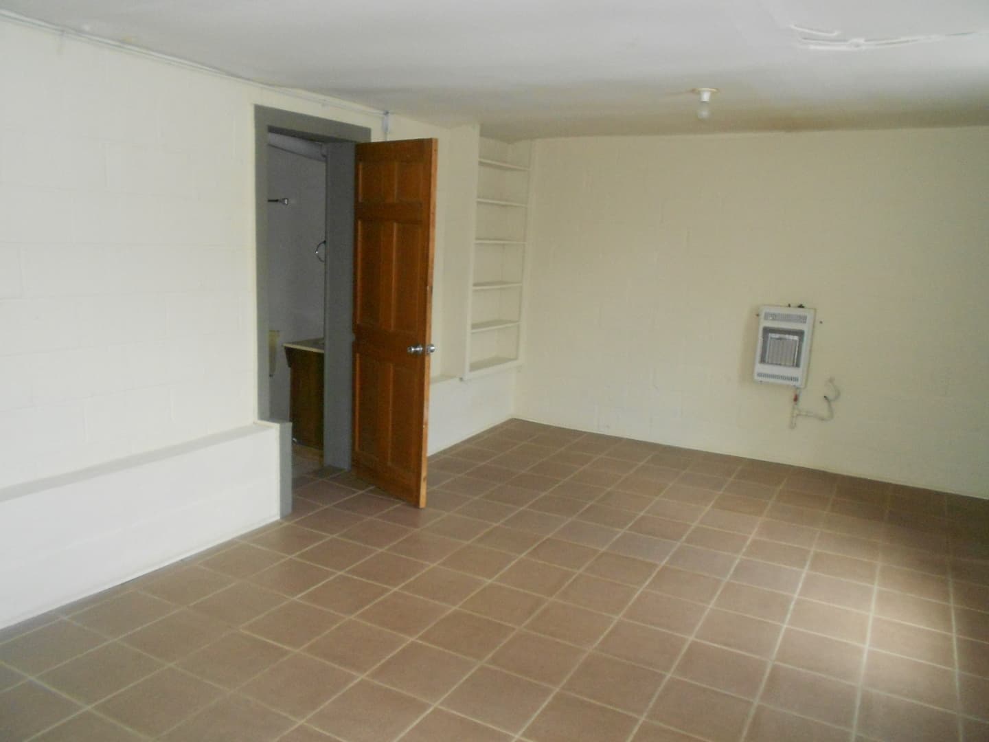 Athens House: 350 Satula Avenue C