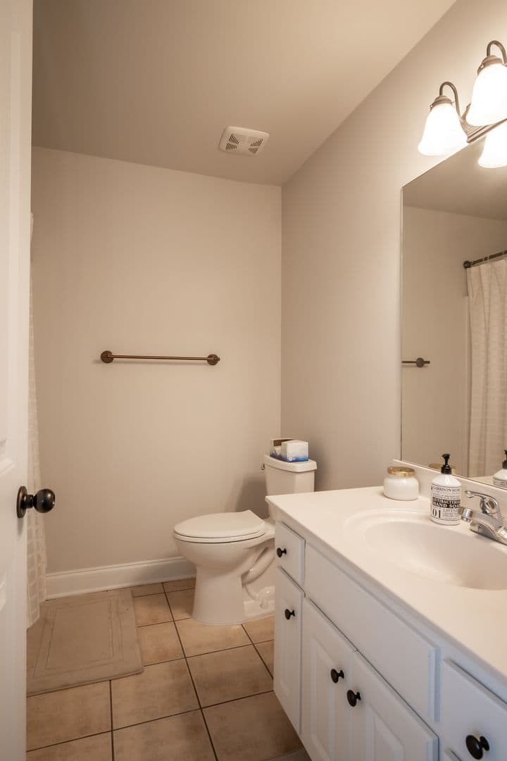 Athens Townhome: 143 Foreman Dr.