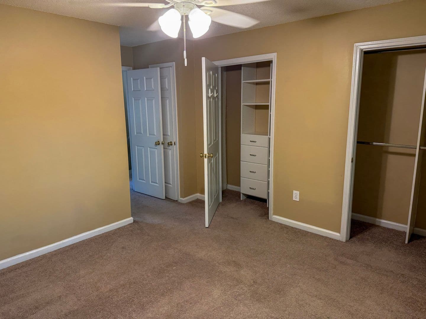 Athens Townhome: 100 Woodstone Dr. # 33