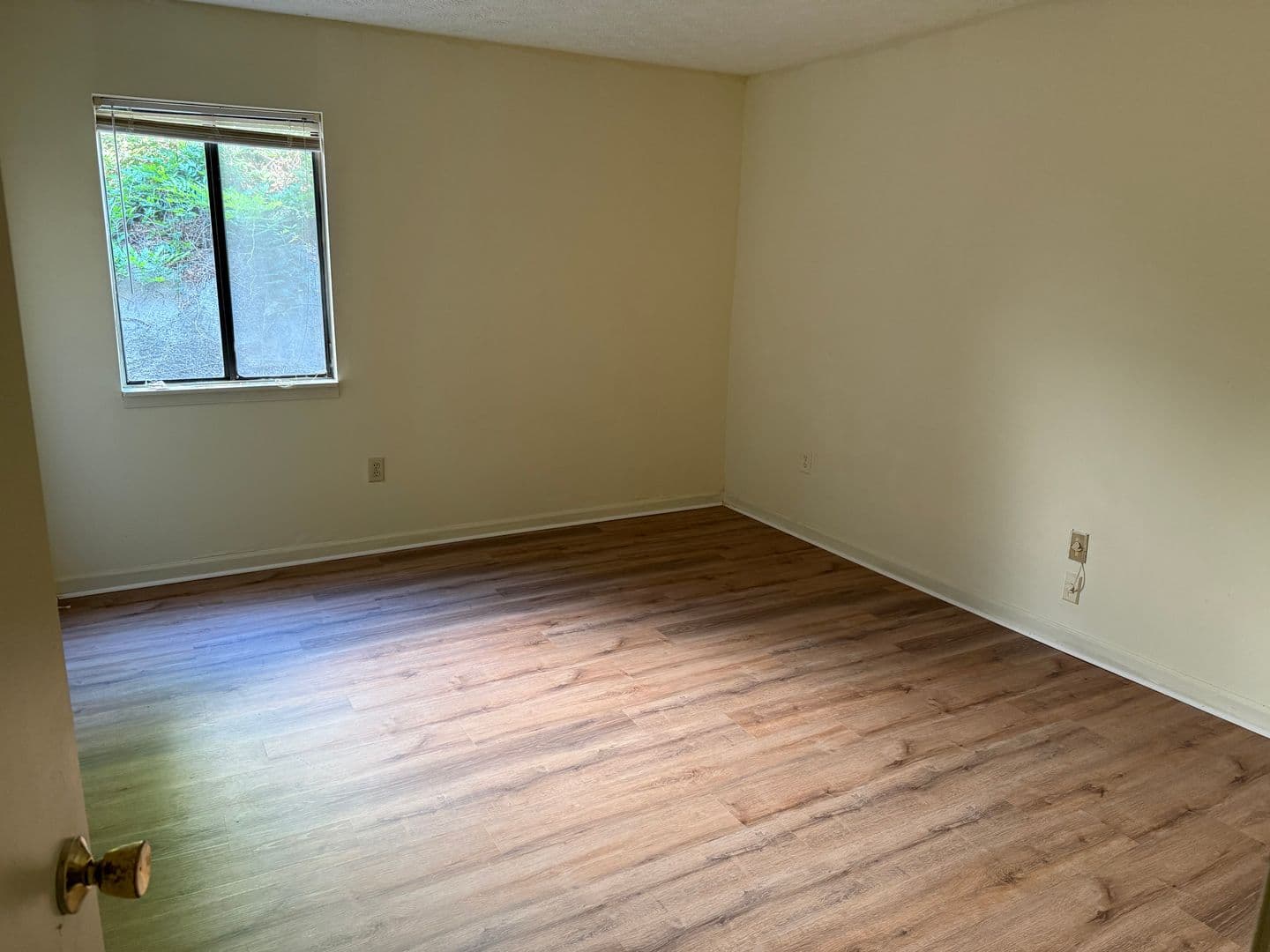 Athens House: 297 Peabody Street # 4