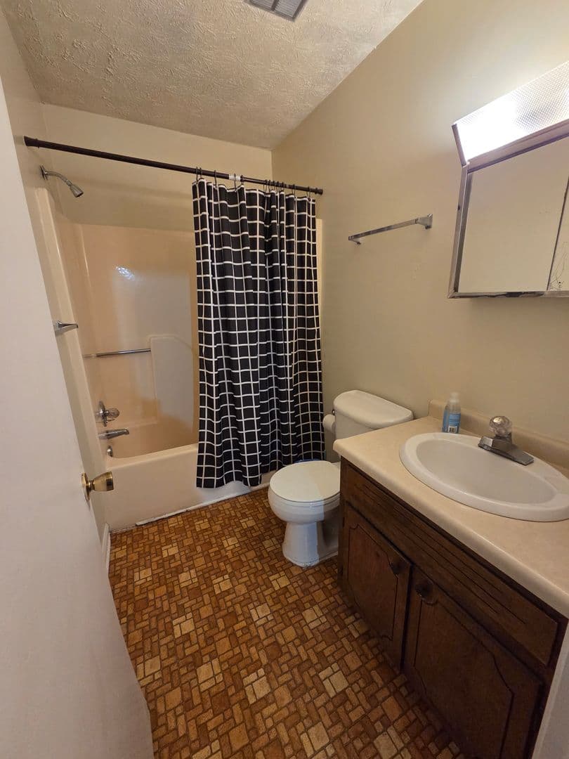 Athens Condo: 297 Peabody Street # 1