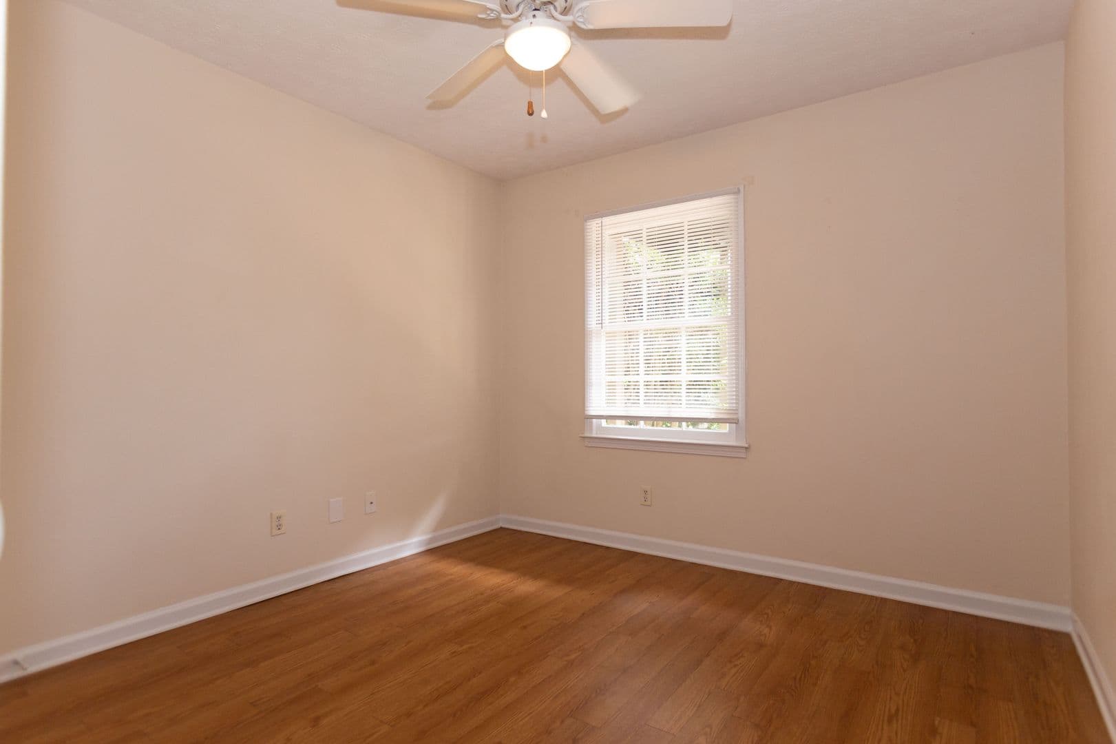 Athens Apartment: 270 Barber St.