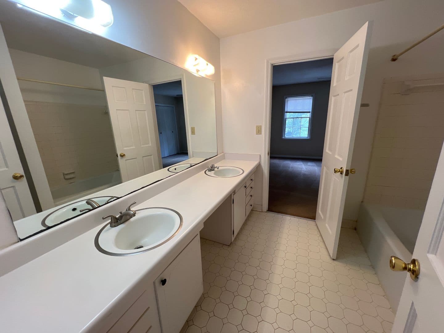 Athens Townhome: 315 Pope Street #12