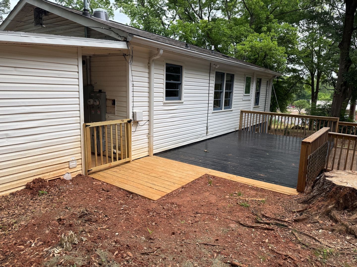 Athens House: 117 Johnson Dr.