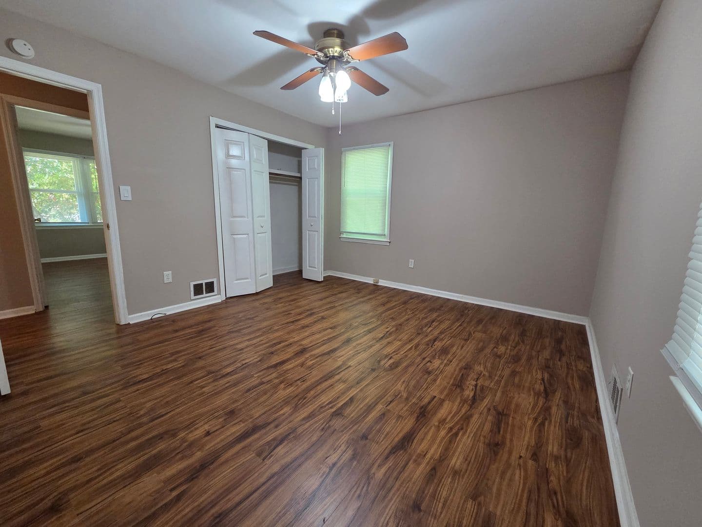 Athens House: 141 College Circle