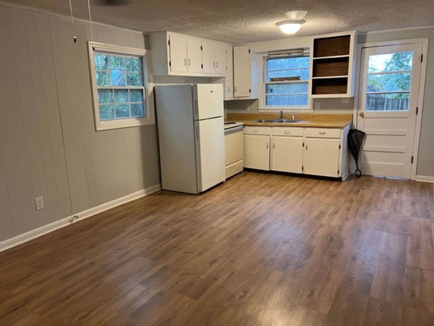 Athens House: 36 Holman Ave. - Rear Unit