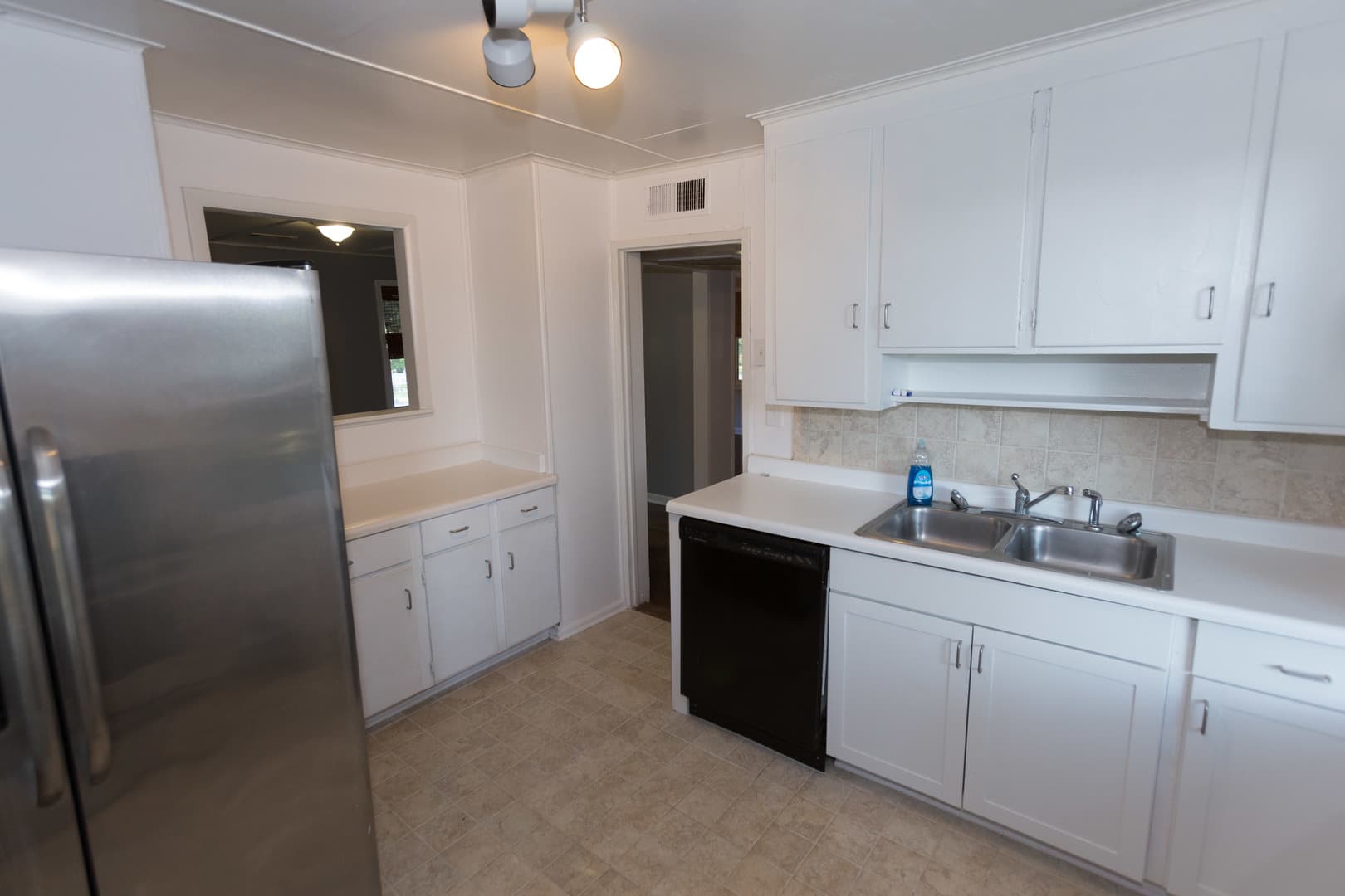 Athens House: 399 Price Avenue
