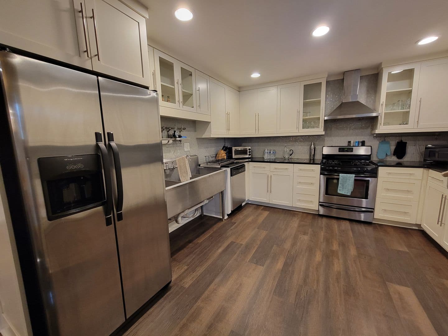 Athens House: 135 Boulevard