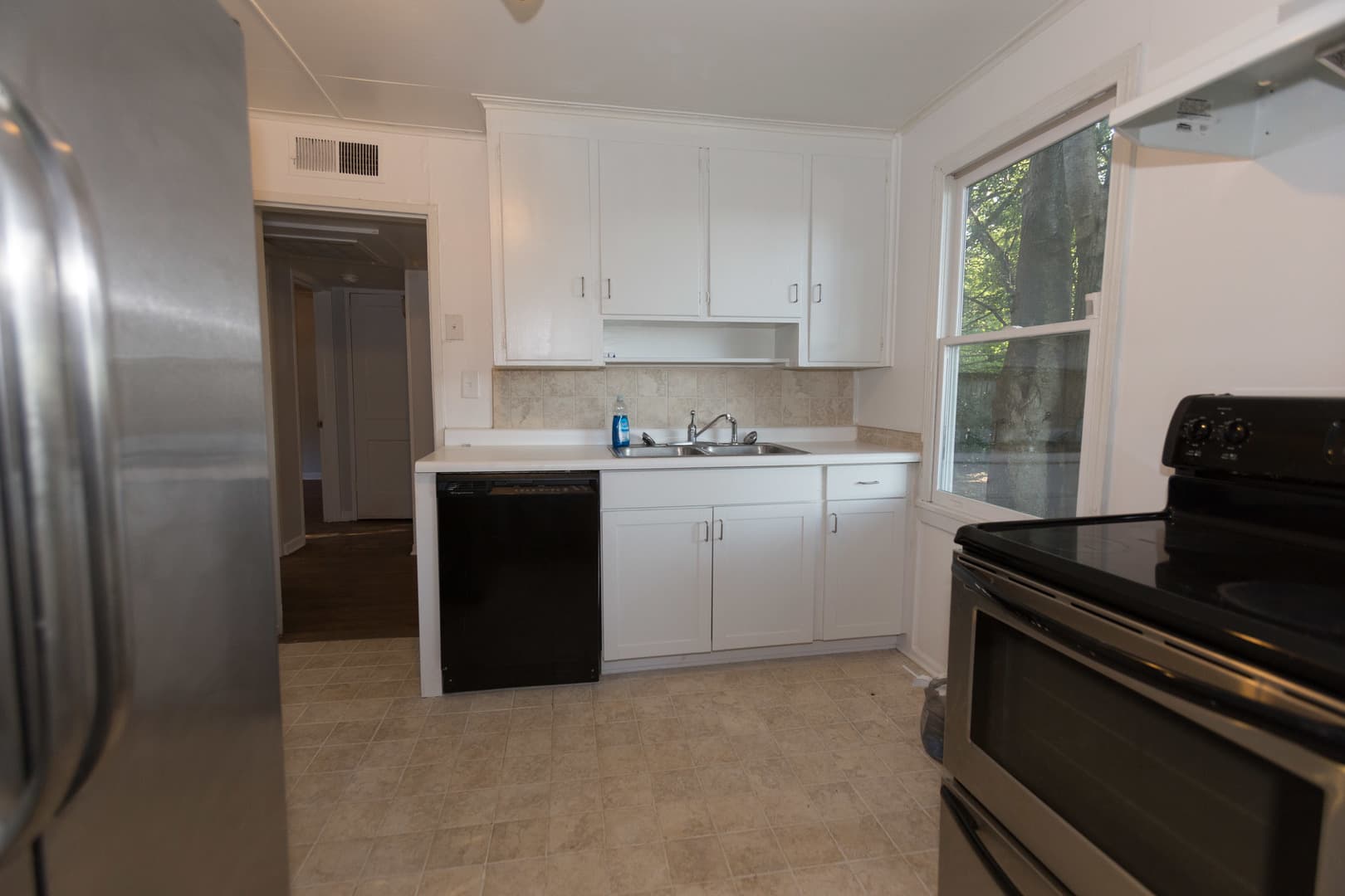 Athens House: 399 Price Avenue