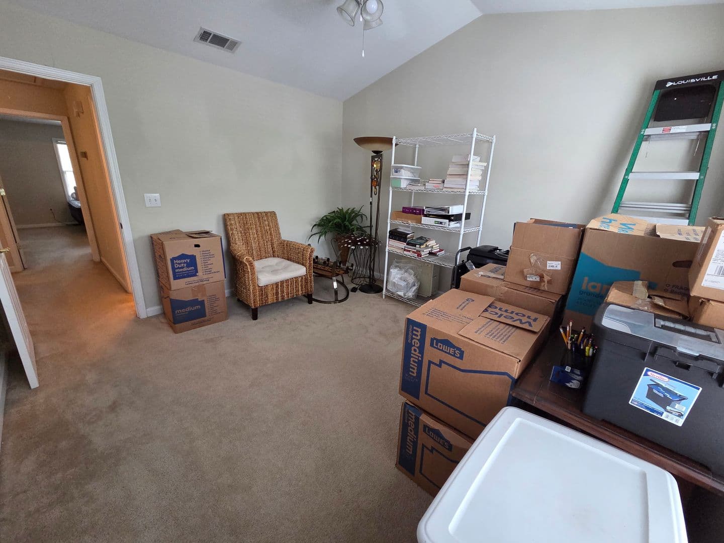 Athens Townhome: 101 Woodlake Drive #406