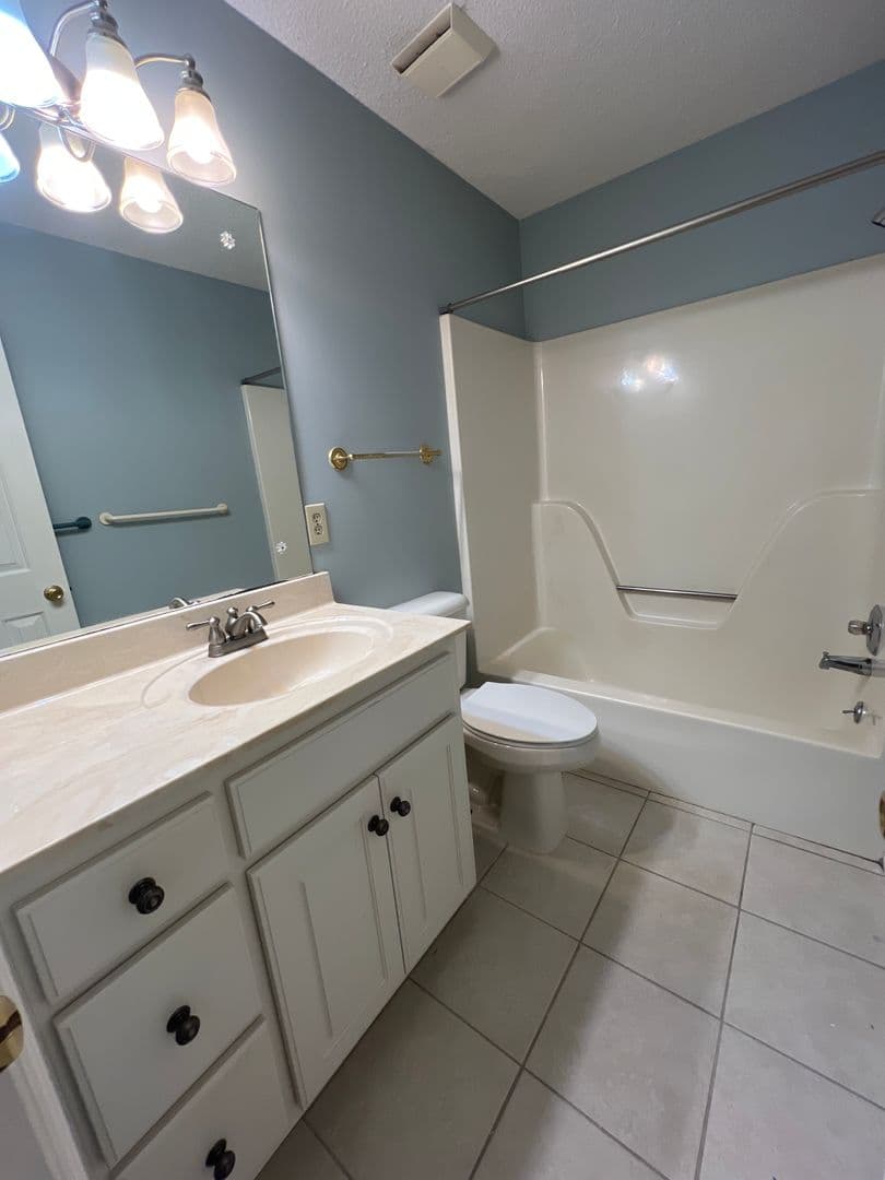 Athens Townhome: 200 East Cloverhurst Street #5