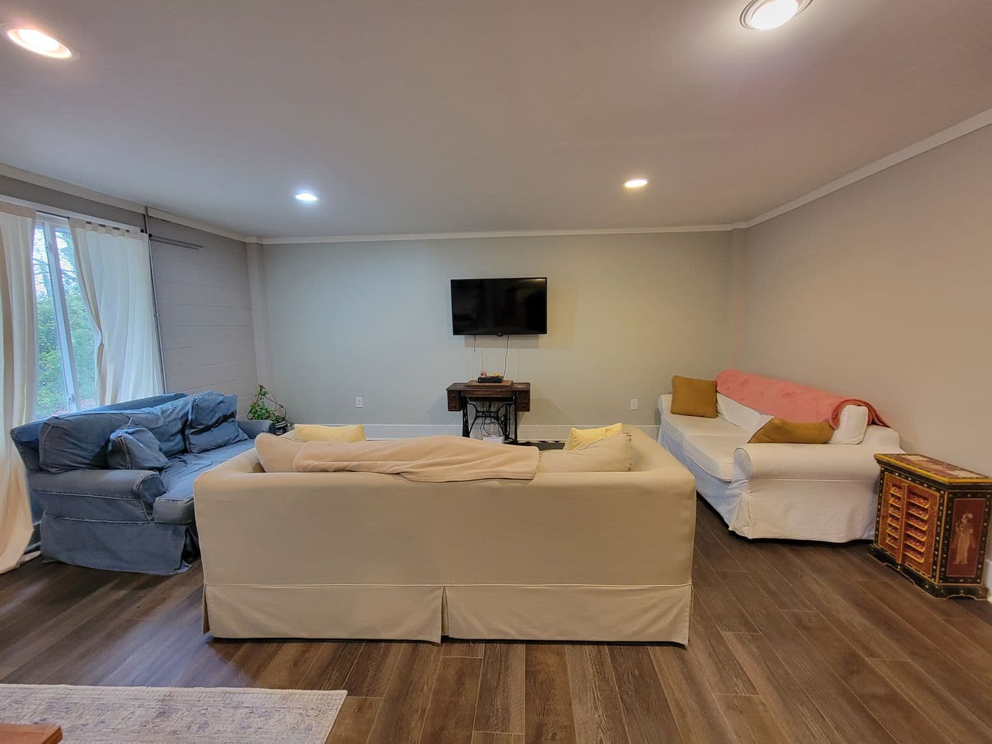Athens House: 135 Boulevard